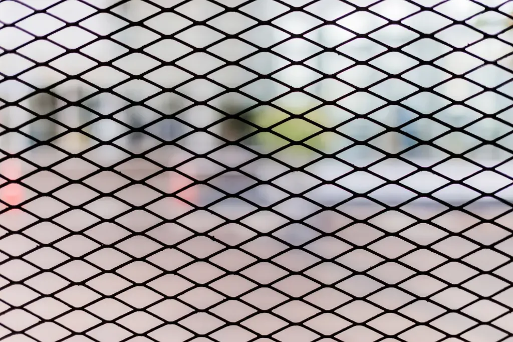 Jakie są rodzaje ogrodzeń metalowych